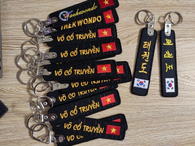 Móc khoá Taekwondo + Karate thêu 2 mặt