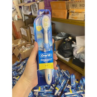 Bàn chải điện Oral b dùng pin