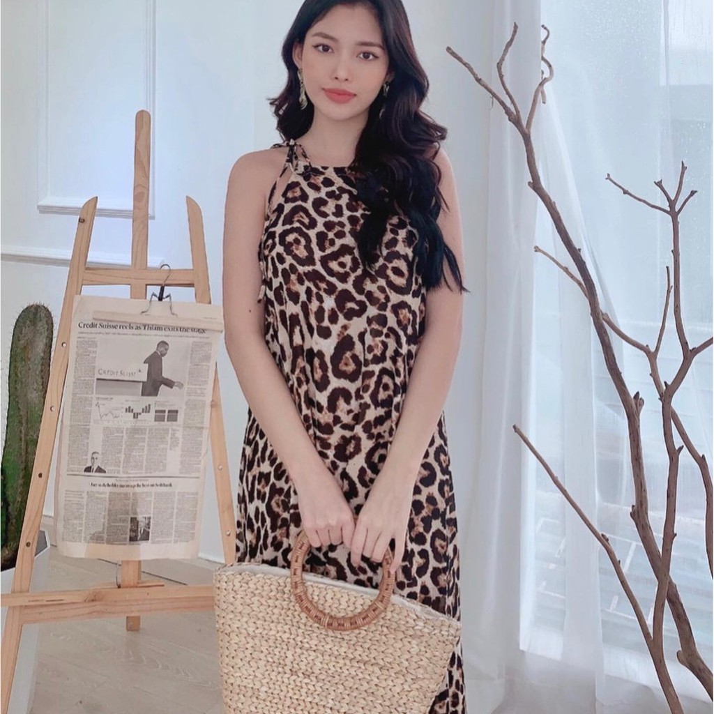 Đầm maxi beo cổ yếm | BigBuy360 - bigbuy360.vn