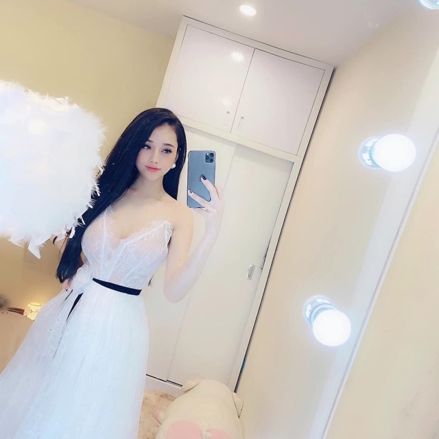 Váy 2 dây cổ V dáng dài , ngắn
