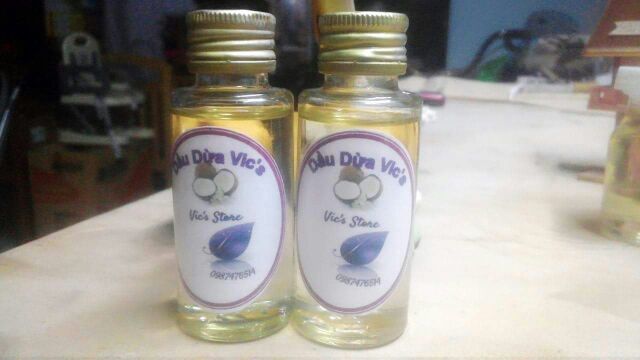 Dầu dừa nguyên chất Vic's 30ml | BigBuy360 - bigbuy360.vn