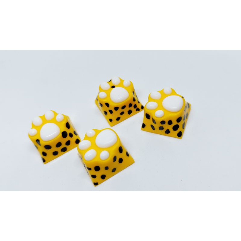 Keycap chân báo đốm trang trí bàn phím cơ gaming.