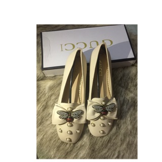 Bệt gucci ong đá