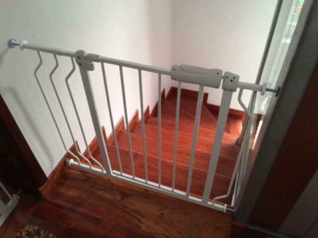 Thanh chặn cửa, chặn cầu thang tự động