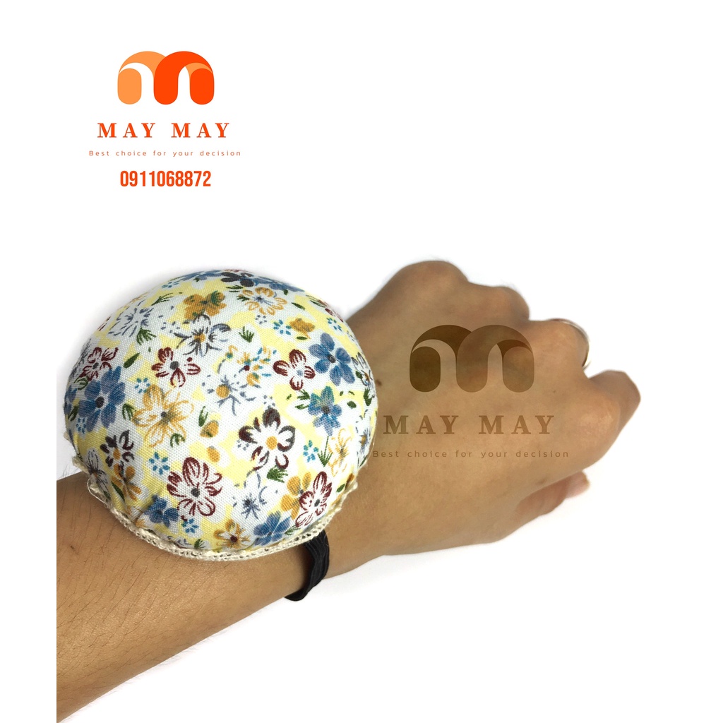 Gối ghim kim vải bánh bao có dây đeo - giao màu ngẫu nhiên
