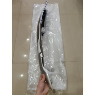 Ốp sườn Sirius bạc Yamaha