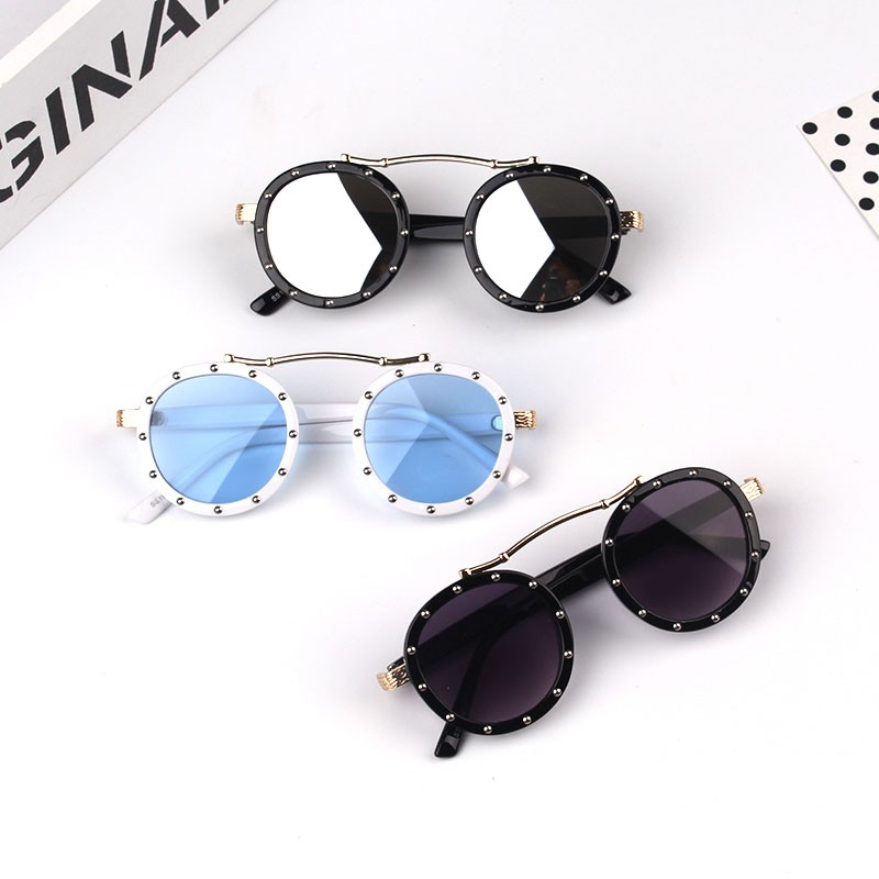 Kính mát gọng tròn phong cách Retro cho bé