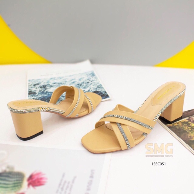 Guốc viền kẻ be nude