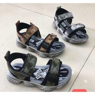 Sale sale dép quai hậu bé nam 270k còn 170k ‼️‼️