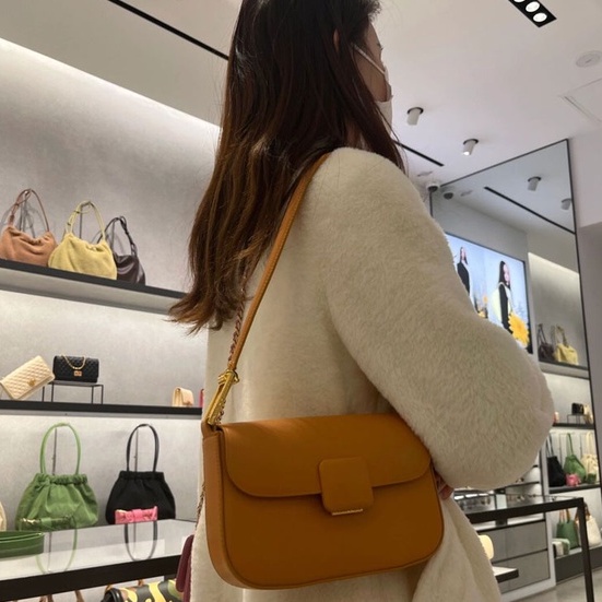 Túi Nữ Phong Cách Mới 20270818 Túi Xách Đeo Vai Hình Vuông Phối Lông Mềm Mại Đơn Giản Xinh Xắn