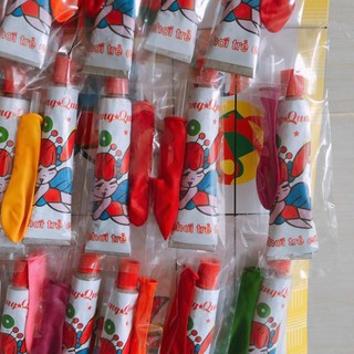 sỉ vỉ 32 bộ keo thổi bóng ( tặng kèm bóng nhí)