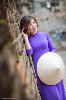 Áo dài tím Huế