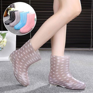 Ủng đi mưa thời trang