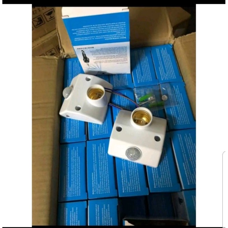 Đuôi đèn cảm ứng hồng ngoại