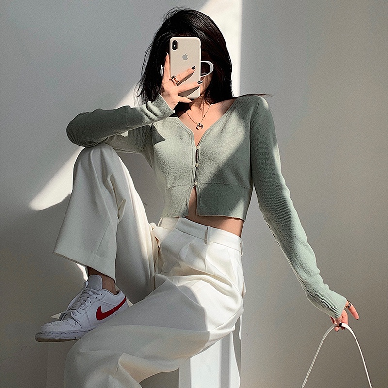 Áo Croptop Dệt Kim Tay Dài Cổ Chữ V Phối Nút Gợi Cảm Cho Nữ