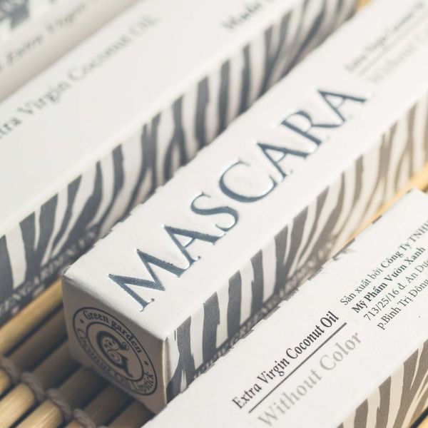 Mascara dầu dừa nuôi dưỡng mi dài và dày