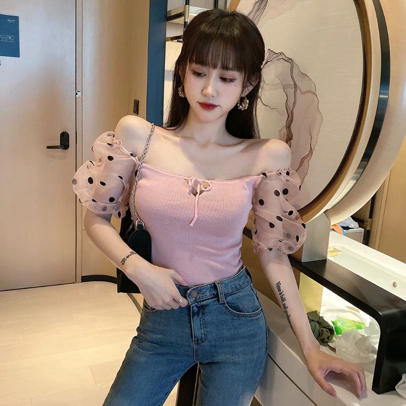 Áo Croptop Trễ Vai Tay Phồng Phối Lưới Họa Tiết Chấm Bi Phong Cách Quyến Rũ