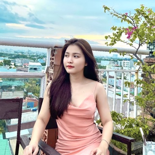 Đầm Cổ Đổ A.w.o Body Sang Chảnh