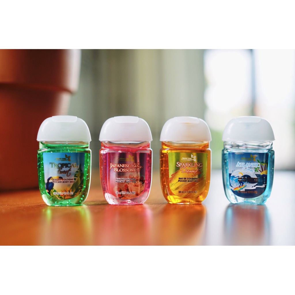 COMBO 4 CHAI GEL RỬA TAY NƯỚC HOA TROPIC CARE (TẶNG KÈM 4 MÓC TREO TIỆN LỢI)