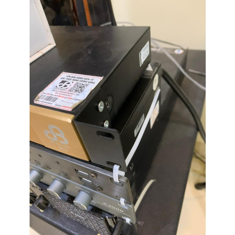 Tai rack Bass Sắt  Bắt Đầu Thu Micro và thiết bị 19 inch Vào Tủ Rack Máy  Chất Lượng Tốt
