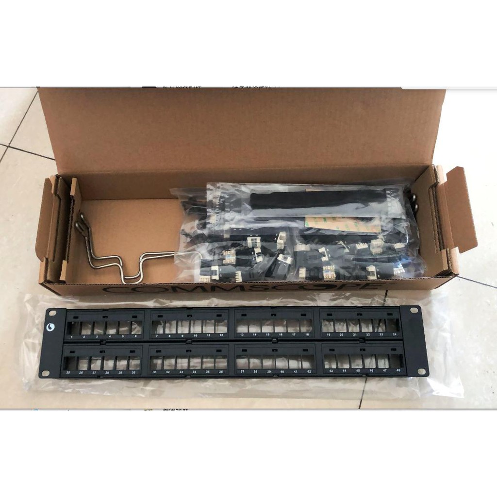 Thanh đấu nối patch panel 24 cổng Cat6, 1U, có thanh quản lý cáp P/N: 760237040 mới nhất