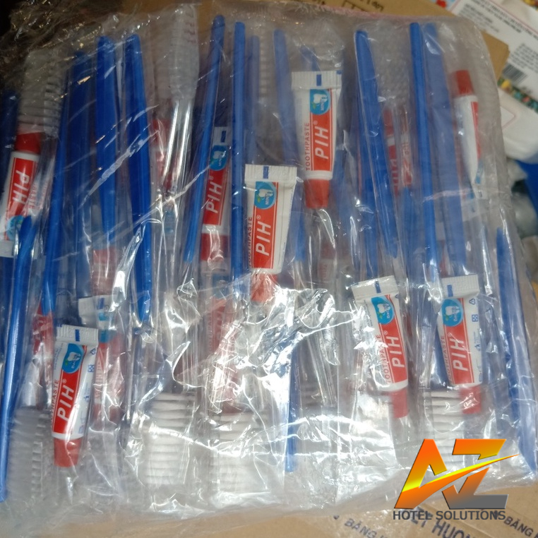Bàn chải nhà nghỉ khách sạn dùng 1 lần có sẵn kem đánh răng
