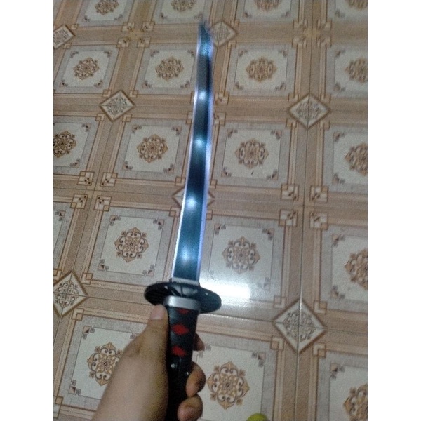 Kiếm Nhật phát sáng vip