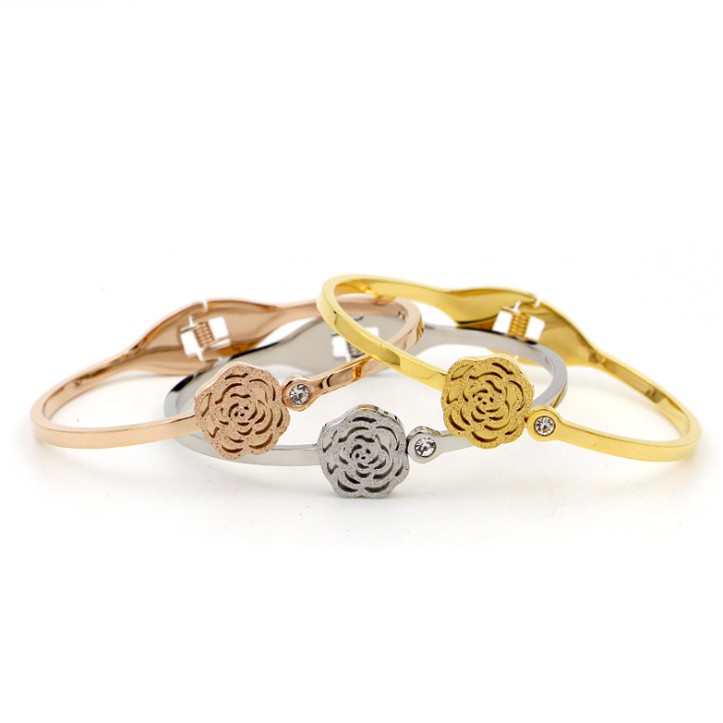 Vòng tay nữ titan cao cấp hình hoa hồng siêu đẹp, bền màu, hợp thời trang