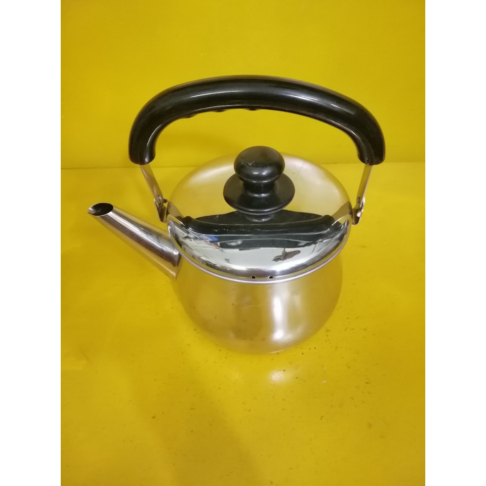 Ấm inox nội địa Nhật (2.2L) (412), Dùng được bếp từ