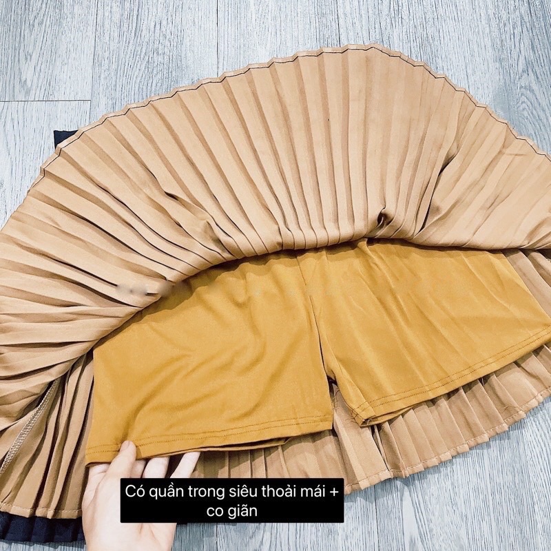 Chân váy xếp li có lót trong