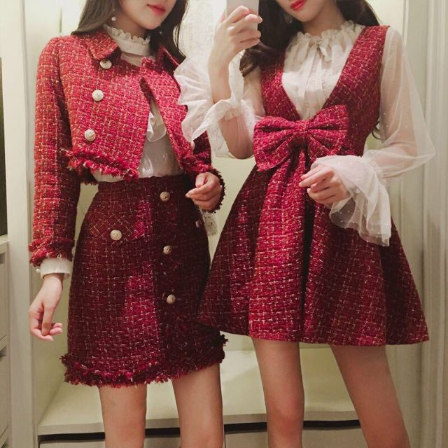 Sét Divi yếm nơ caro đỏ kèm áo voan trắng tay dài xinh xắn DG4563