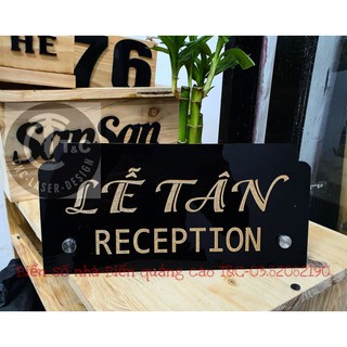 Biển lễ tân để bàn