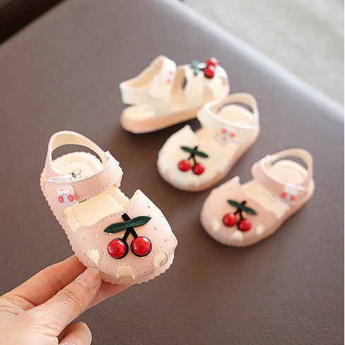 Giày tập đi cho bé gái đế sandal có quai hậu êm chân chống trượt