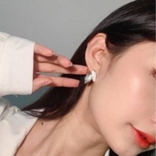 Bông tai hình lá phong cách Bohemian dành cho nữ