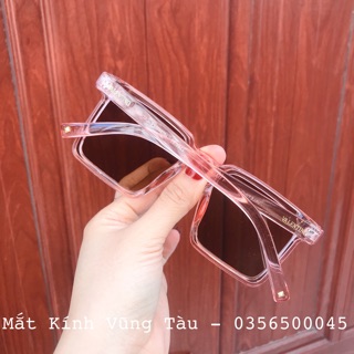 KÍNH HỒNG TRONG VUÔNG