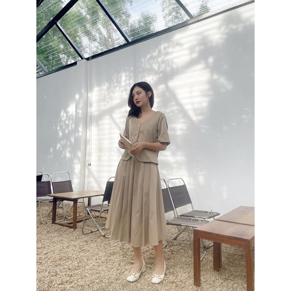 Set áo gile kèm chân váy xêp ly phong cách Ulzzang Hàn