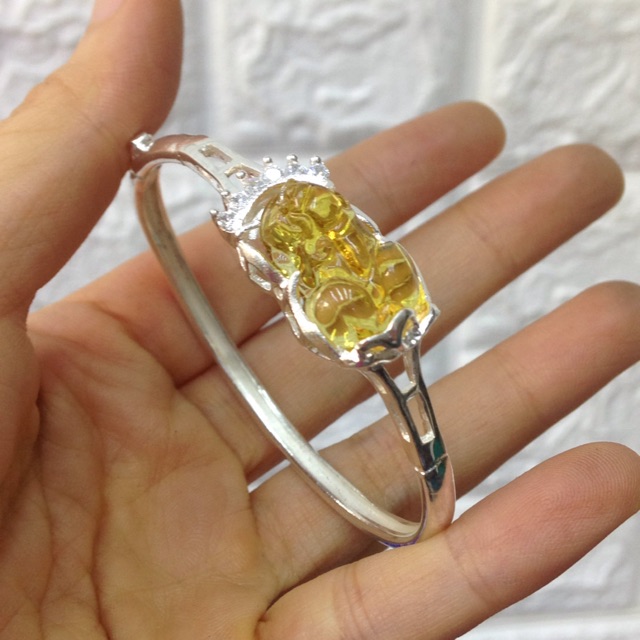 Vòng tay tù hưu đá nhân tạo bạc ta