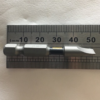 Mũi Vít Dẹp DEWALT SL6 50mm(SL: 1 Cây)