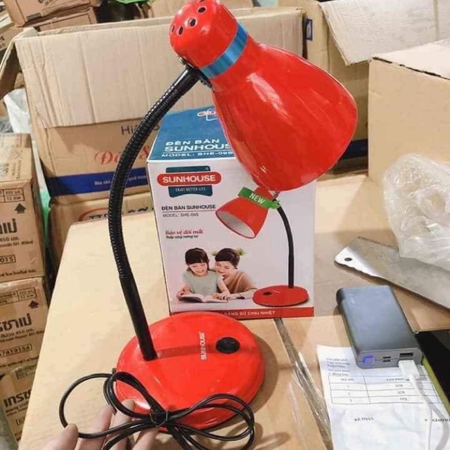 ĐÈN BÀN HỌC SUNHOUSE CHÍNH HÃNG CHỐNG CẬN THỊ (tặng kèm 1 bóng chính hãng)