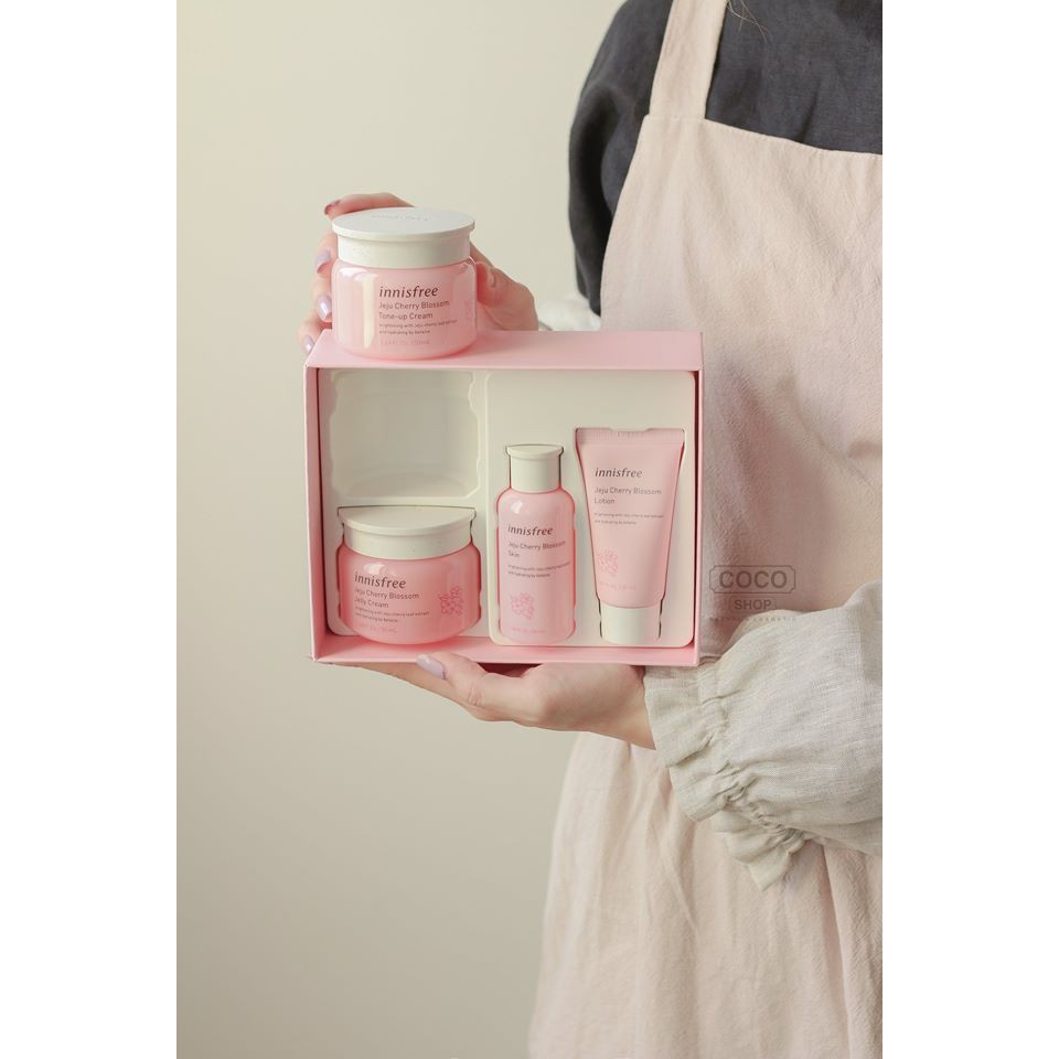Set Dưỡng Da Trắng Hồng Innisfree Jeju Cherry Blossom 4 Món Mini