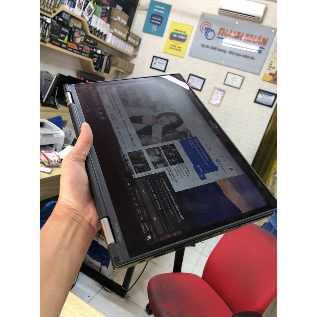 Laptop Lenovo X380 YOGA Cảm ứng Xoay 360