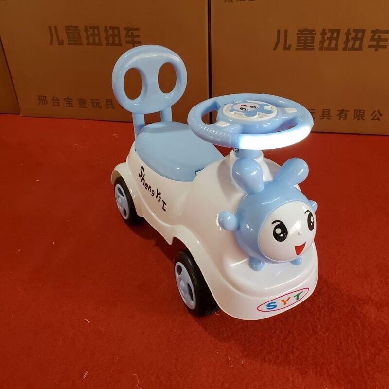 Xe chòi chân ô tô hình Minion có nhạc cho bé, xe chòi chân hình thú có nhạc cho bé