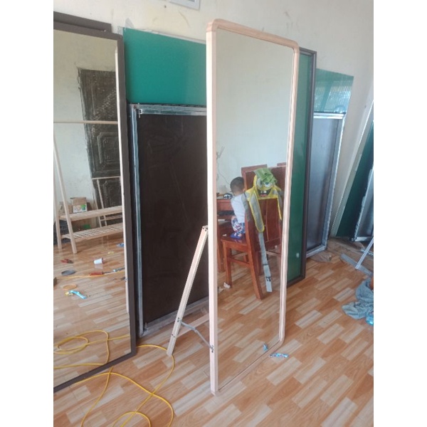 Gương nịnh dáng viền gỗ 70x170cm