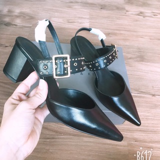 Dép charles and keith