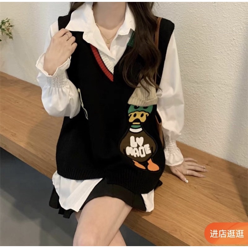 Áo len gile hình vịt