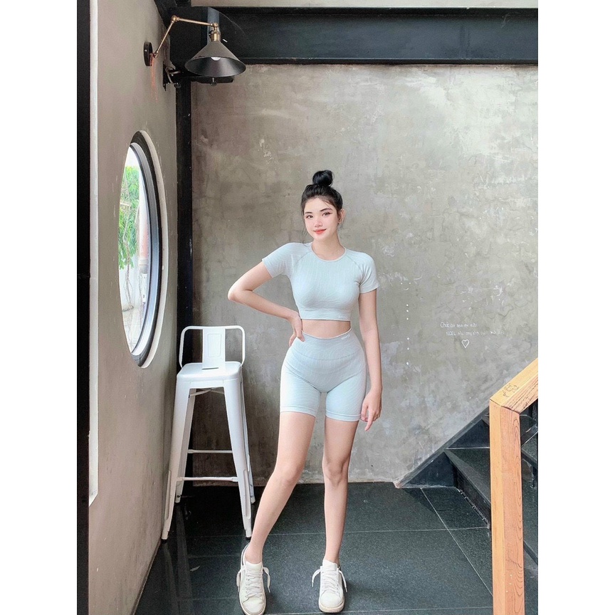 Bộ Tập Gym Yoga Nữ BOTEE Quần Đùi Chun Mông Áo Croptop Họa Tiết Vằn