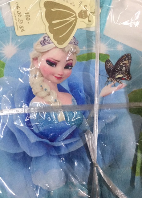 Đầm Elsa cánh tiên kèm tà 2018