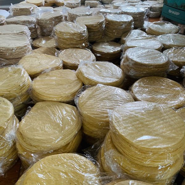 Bánh Phồng Sữa Nước Cốt Dừa Lá Dứa Ăn Liền - Túi 20 Cái - Đặc Sản Bến Tre