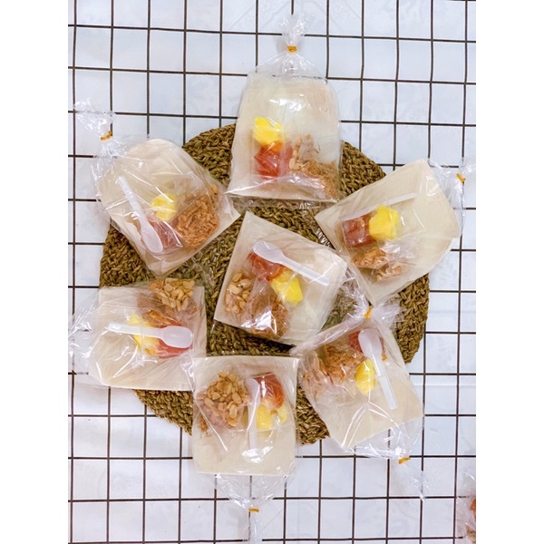 Bánh Tráng Phơi Sương Chấm Sốt Me Bơ Hành Phi Đậu Phộng Thơm Ngon
