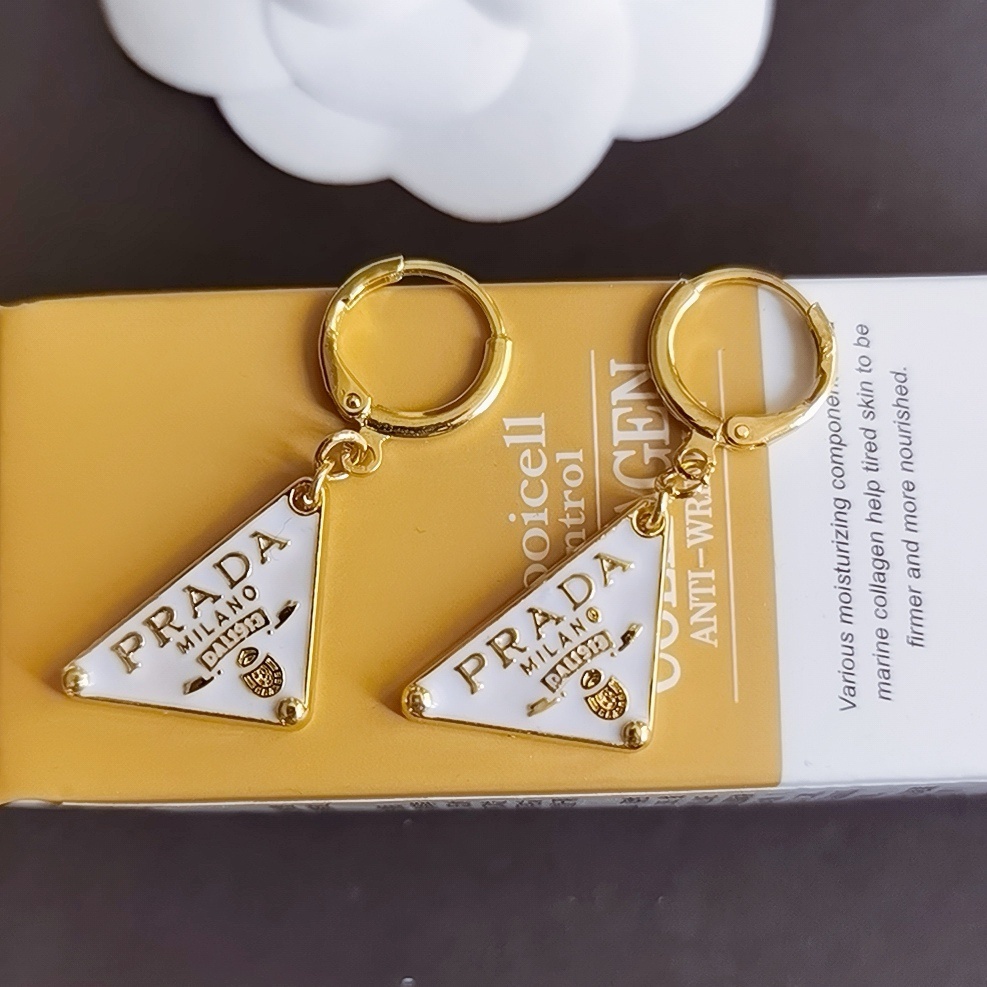 Khuyên Tai Tròn Bằng Thép Titan In Logo Prada Thời Trang Cho Nữ
